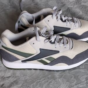 Reebok Gray and Green Sneakers for Everyday Comfort